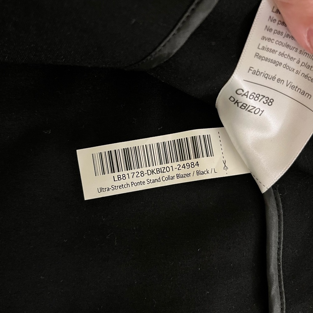 NWOT Quince ultra-stretch ponte stand collar blazer black L - Picture 11 of 13